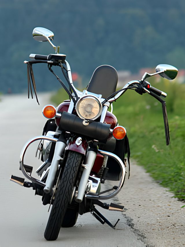 Motorcycle Journey through Himalayan Veils,RidingMoto,riders