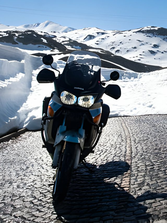 cropped-Things-You-Should-Know-For-Winter-Motorcycle-Tours.jpg