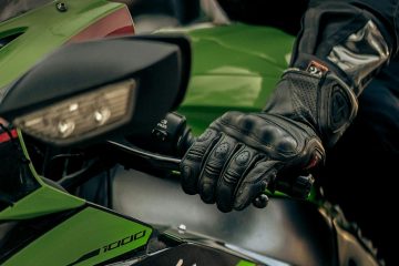 How to choose the Right Riding Gloves