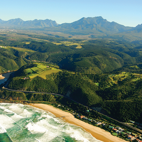Top Destination Motorcycle Adventures Around the World: The Ultimate Routes for Modern Riders 3 Garden Route South Africa